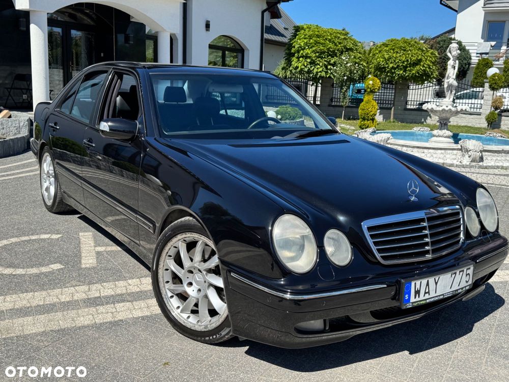 Mercedes-Benz Klasa E - 1