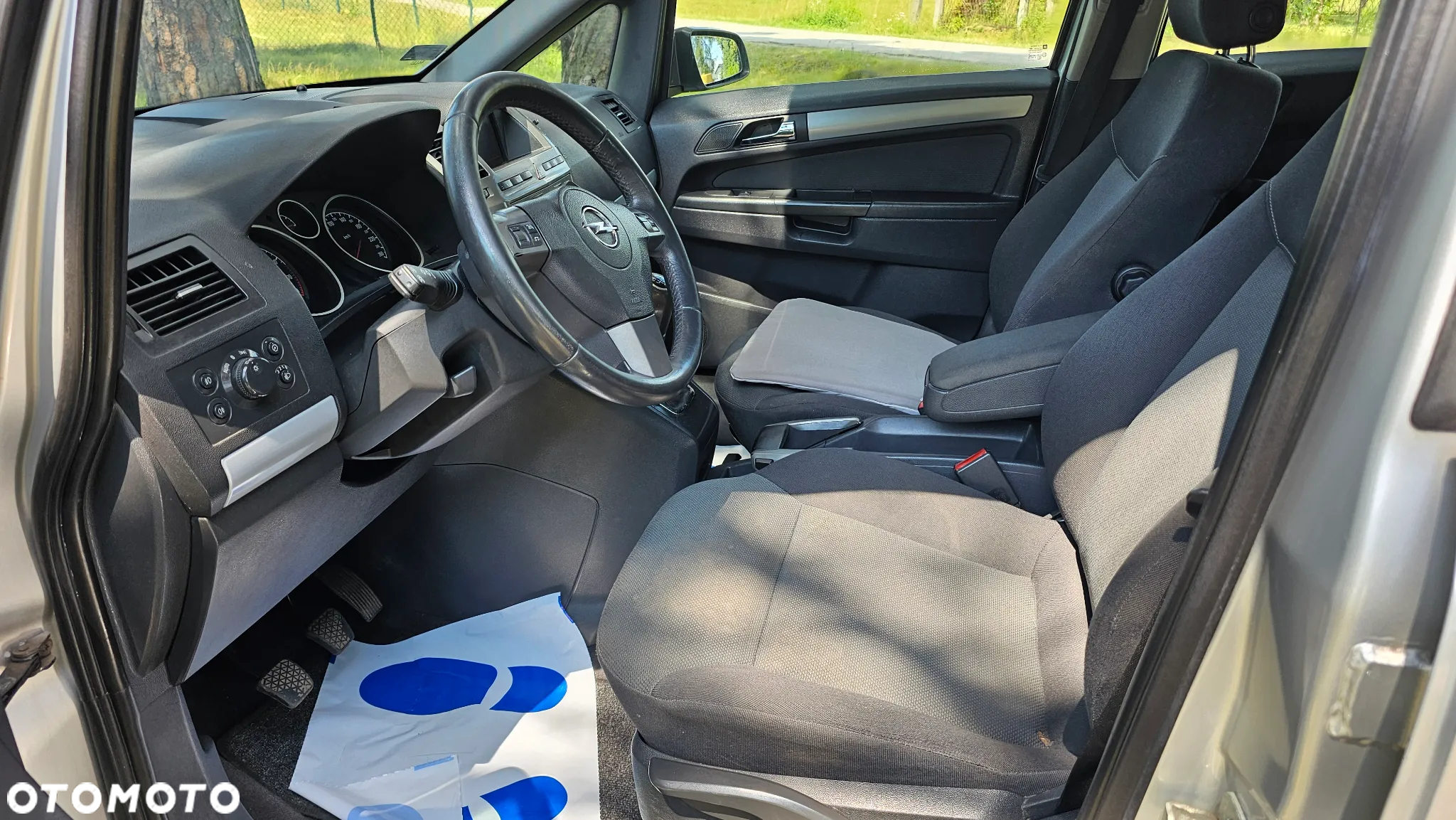 Opel Zafira 1.8 Cosmo EU5 - 14