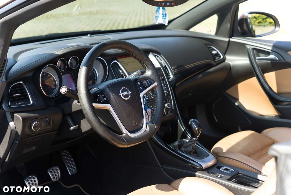 Opel Cascada 1.6 T Cosmo S&S EU6 - 13