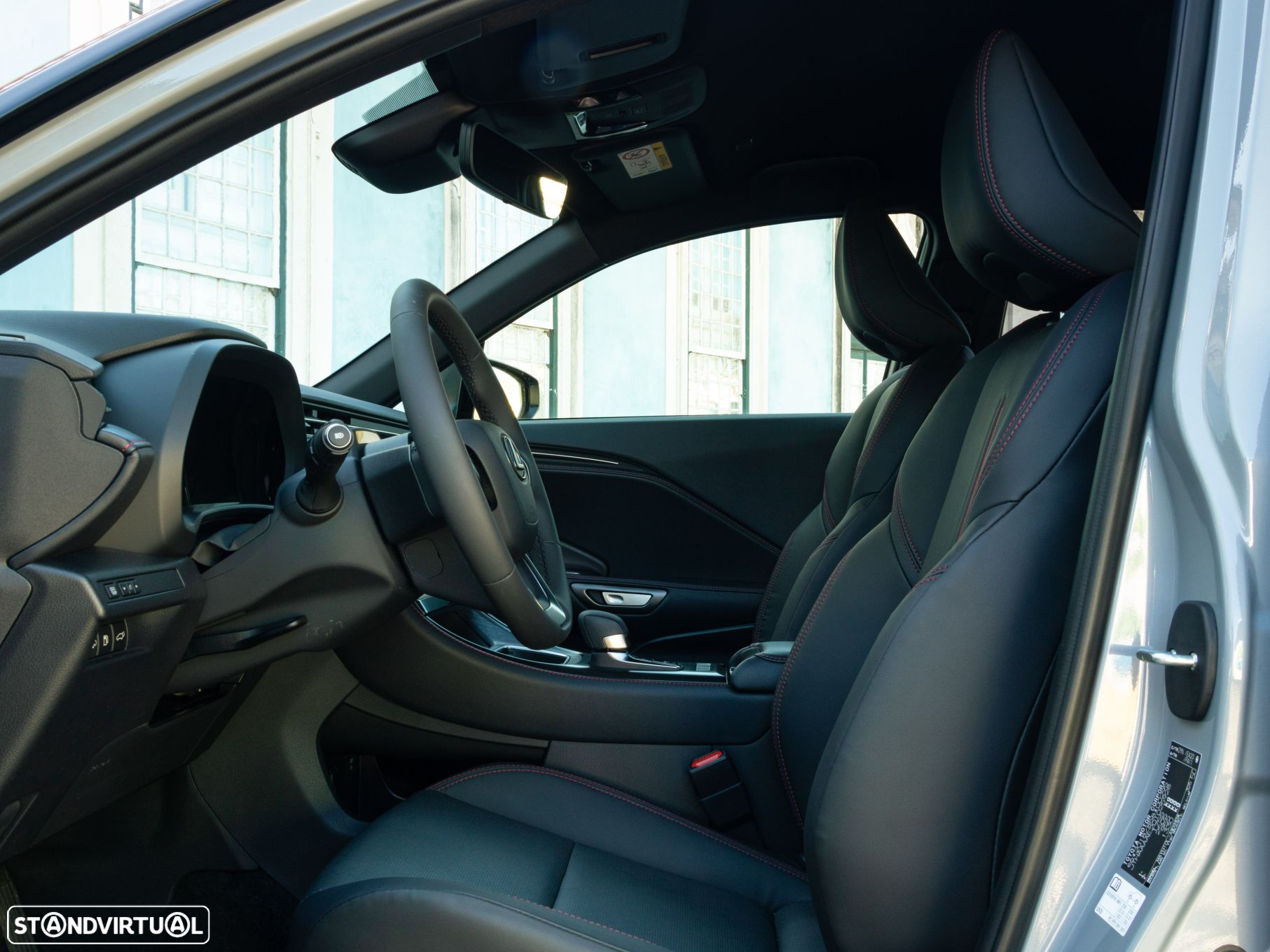 Lexus LBX Emotion - 13