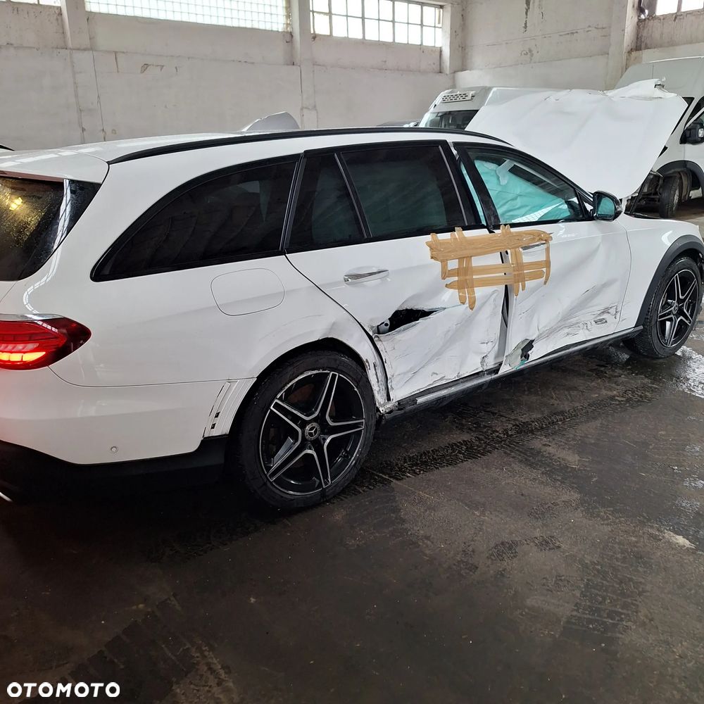 Mercedes-Benz Klasa E 450 4-Matic 9G-TRONIC - 6