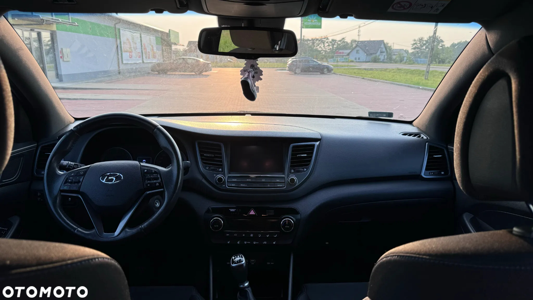 Hyundai Tucson 1.6 GDI BlueDrive GO 2WD - 12