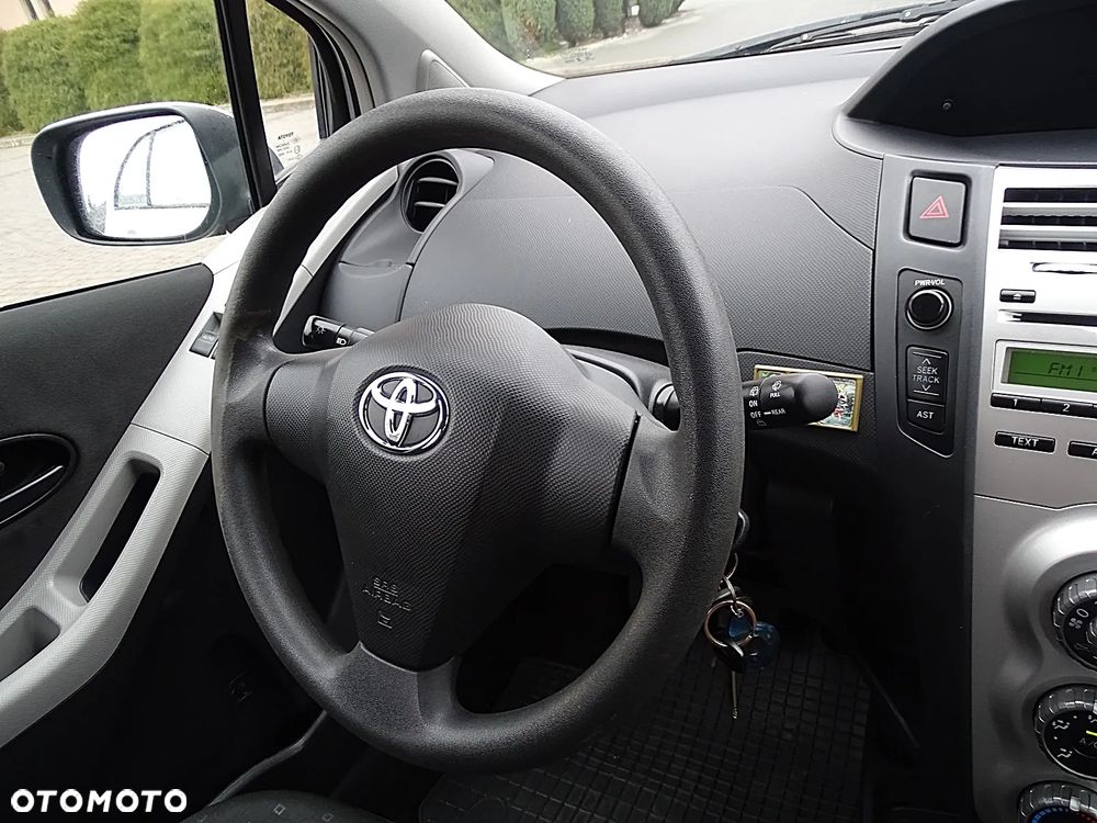 Toyota Yaris 1.3 Luna Premium - 14