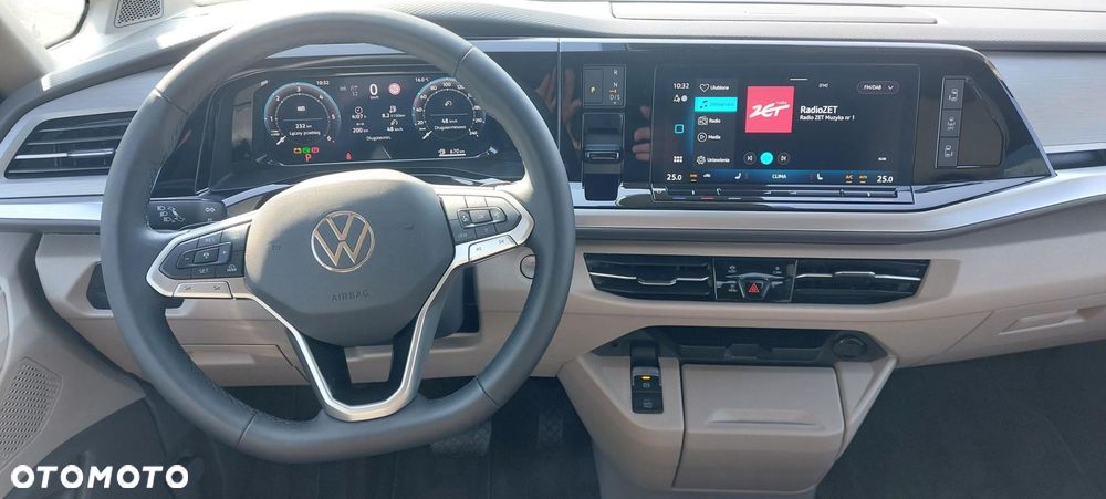 Volkswagen Multivan - 13