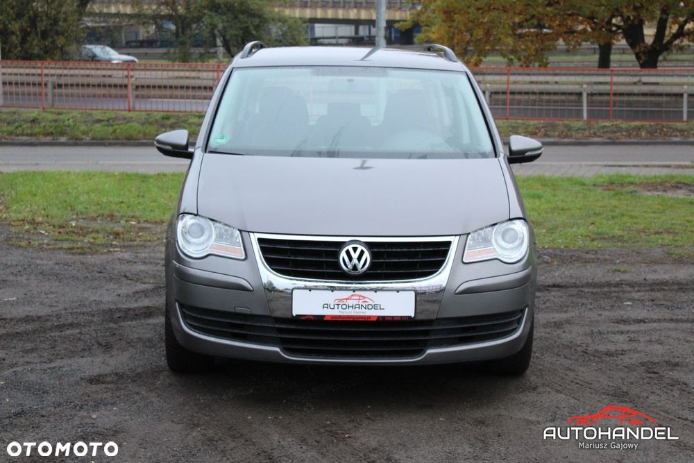 Volkswagen Touran - 3