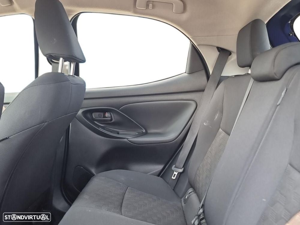 Toyota Yaris - 12