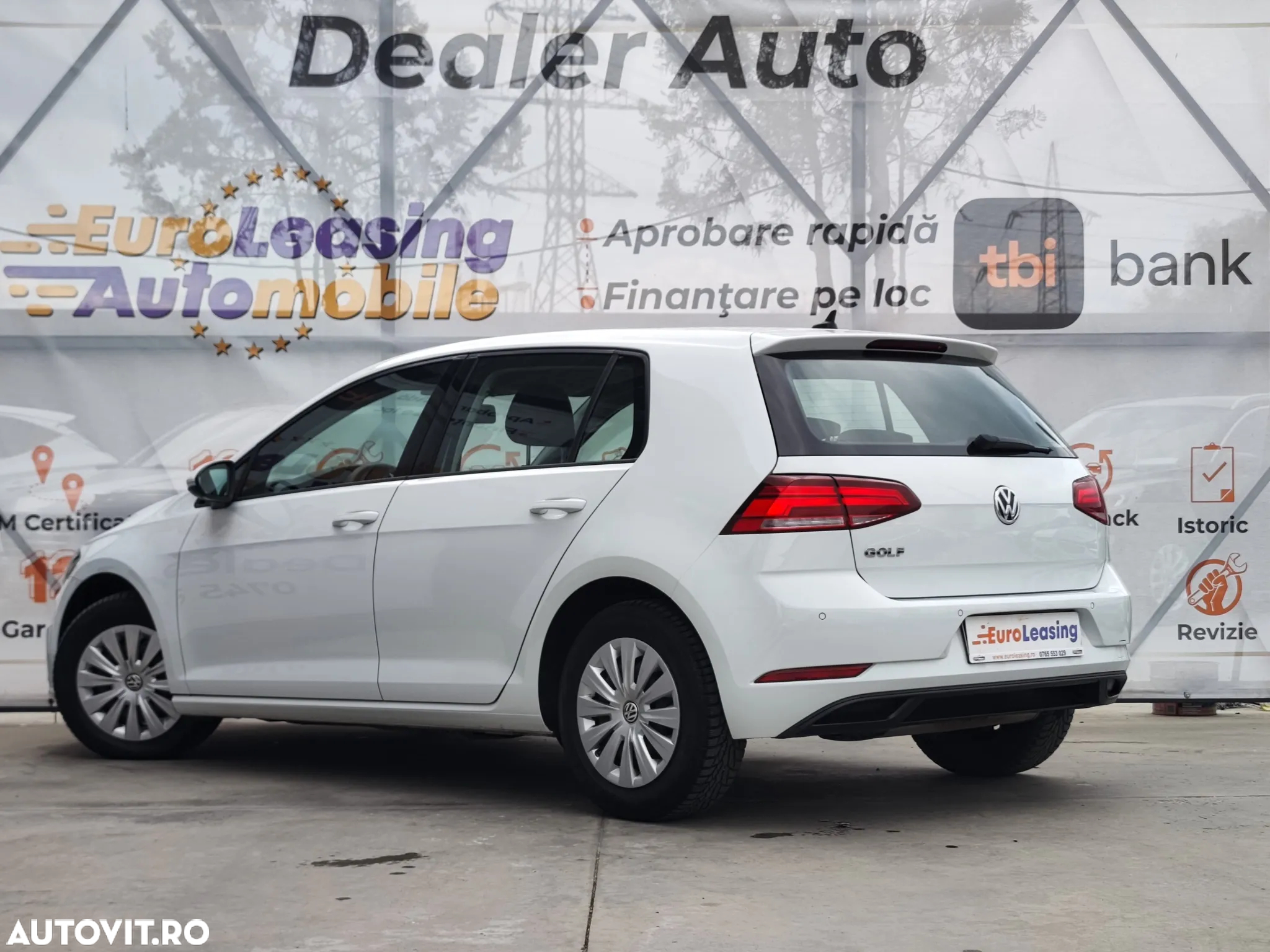 Volkswagen Golf - 8