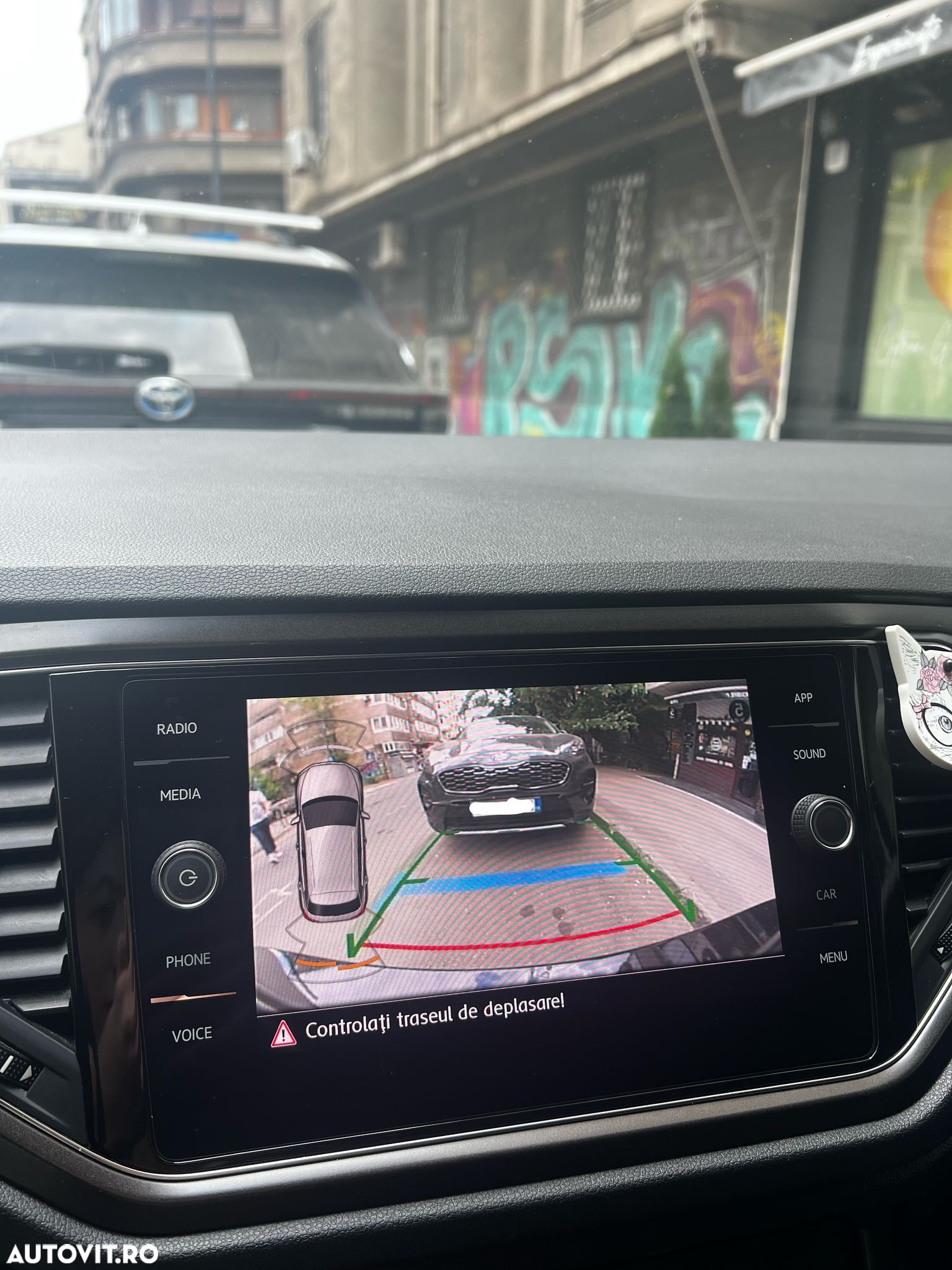 Volkswagen T-ROC 1.5 TSI Design - 6