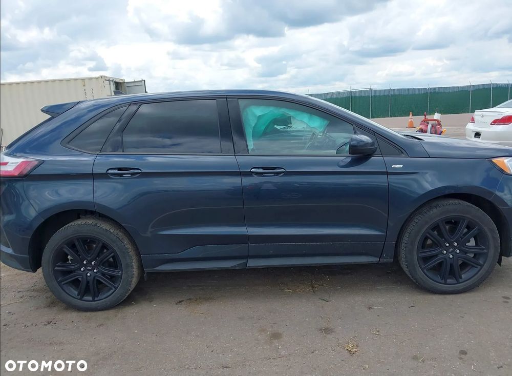 Ford Edge - 2