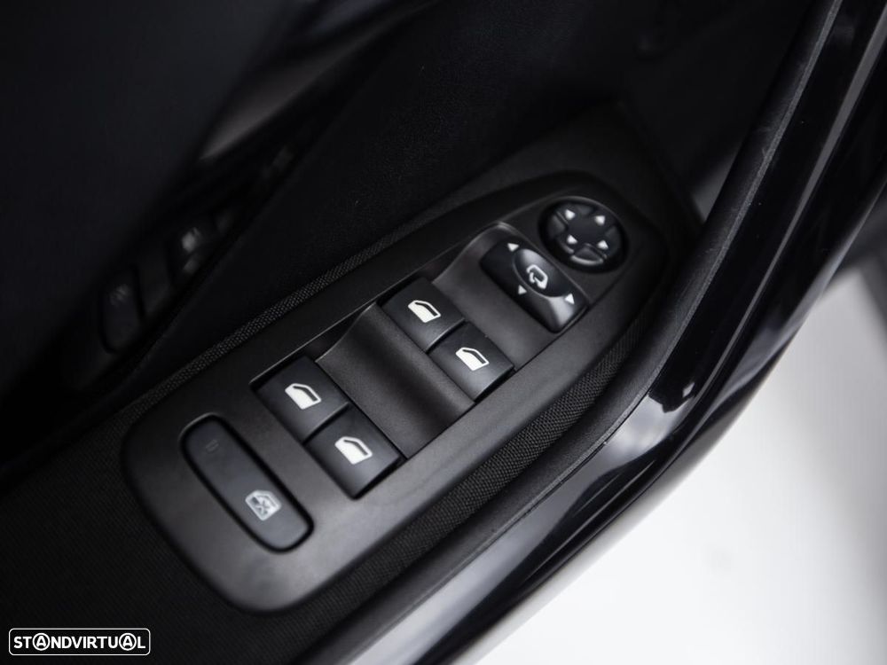 Peugeot 2008 1.5 BlueHDi Signature - 13