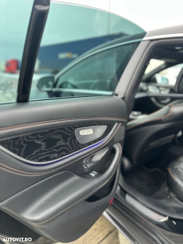 Mercedes-Benz CLS - 22