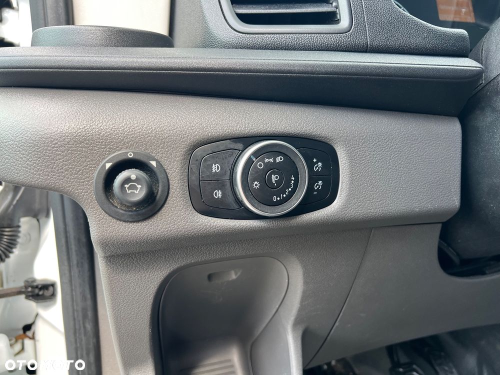 Ford Transit - 23