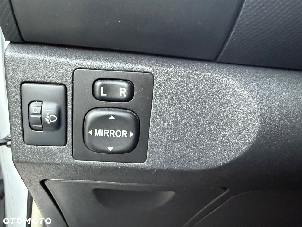 Toyota Yaris 1.33 VVT-i Sol - 11