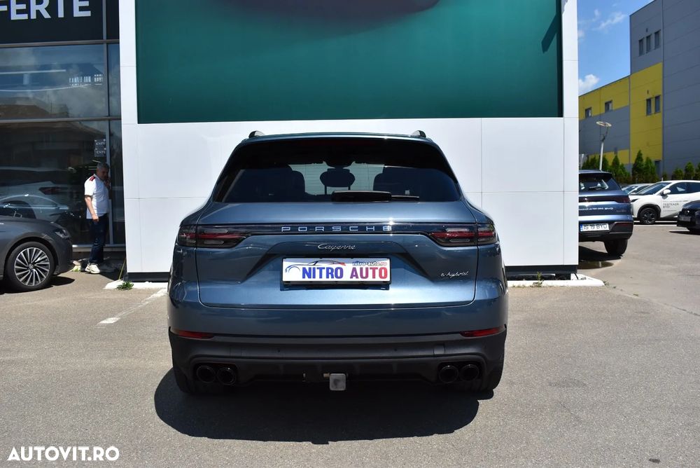 Porsche Cayenne Tiptronic S Platinum Edition - 6