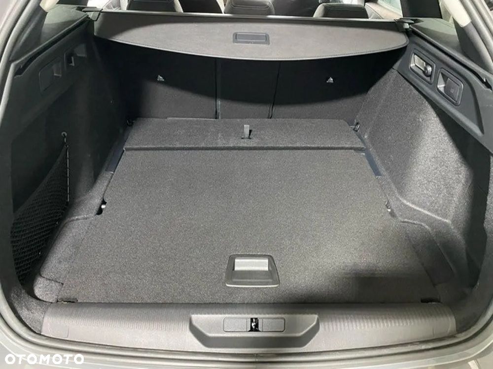 Peugeot 308 1.5 BlueHDi Allure S&S EAT8 - 11