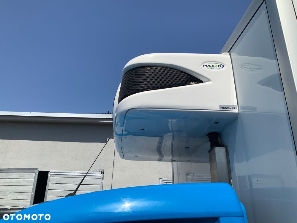Mercedes-Benz SPRINTER - 15