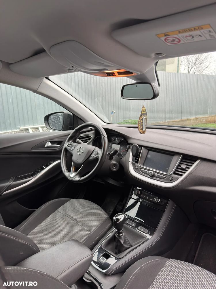 Opel Grandland X 1.6 START/STOP Ultimate - 7