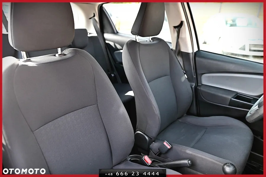 Toyota Yaris - 16