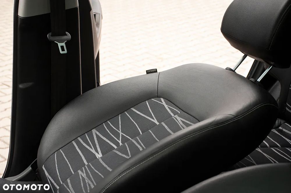 Kia Venga - 21