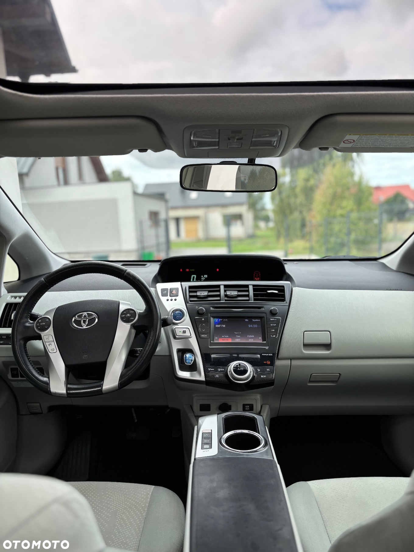 Toyota Prius+ (Hybrid) Life - 27