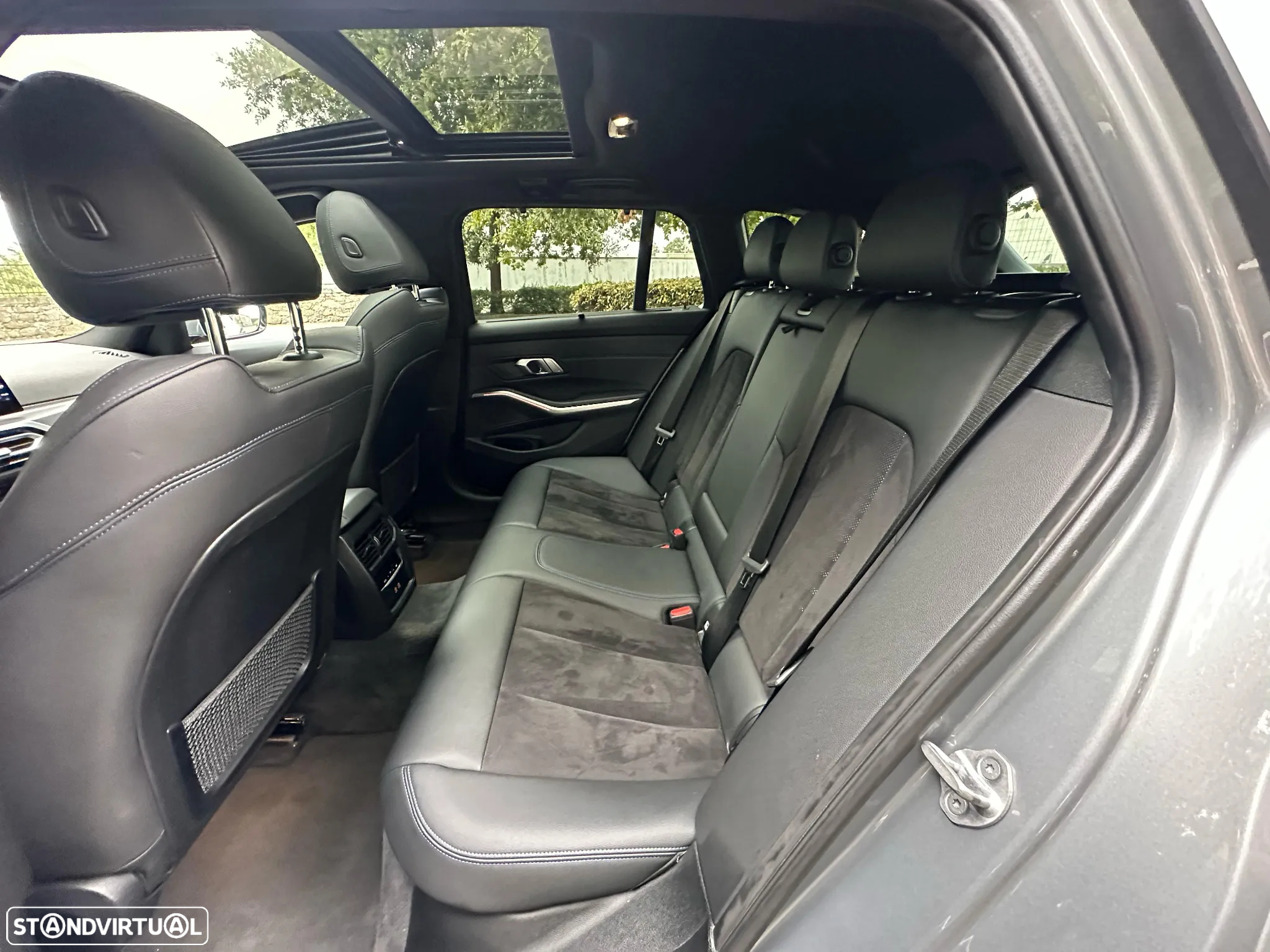 BMW 330 e Touring Pack Desportivo M Auto - 34