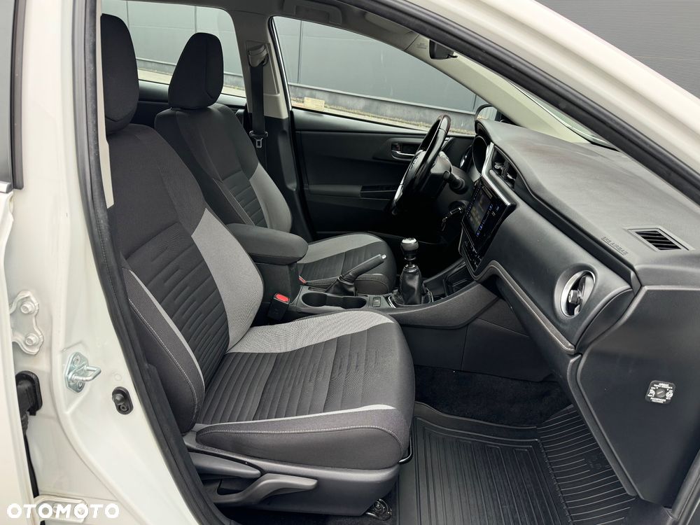 Toyota Auris 1.6 Comfort - 8