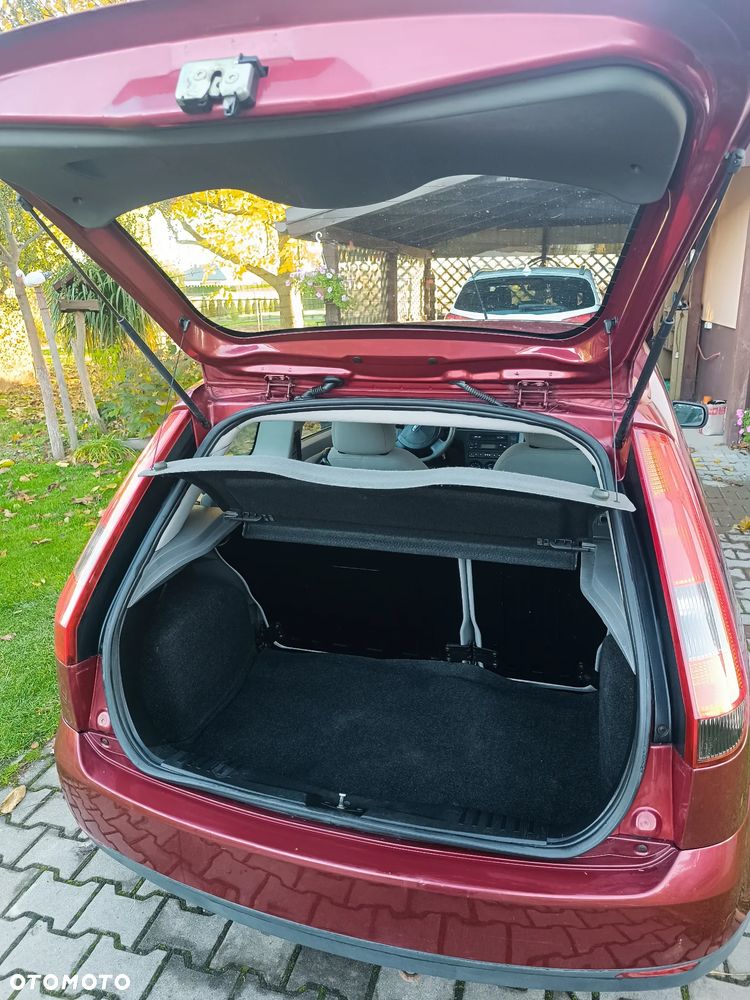 Ford Fiesta 1.3 - 16