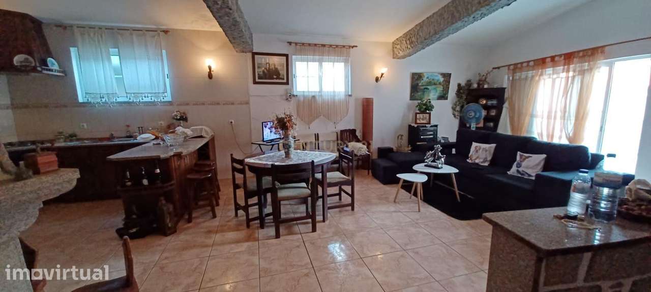 Casa T2+2 em Cabanas de Viriato, Carregal do Sala - Grande imagem: 4/18