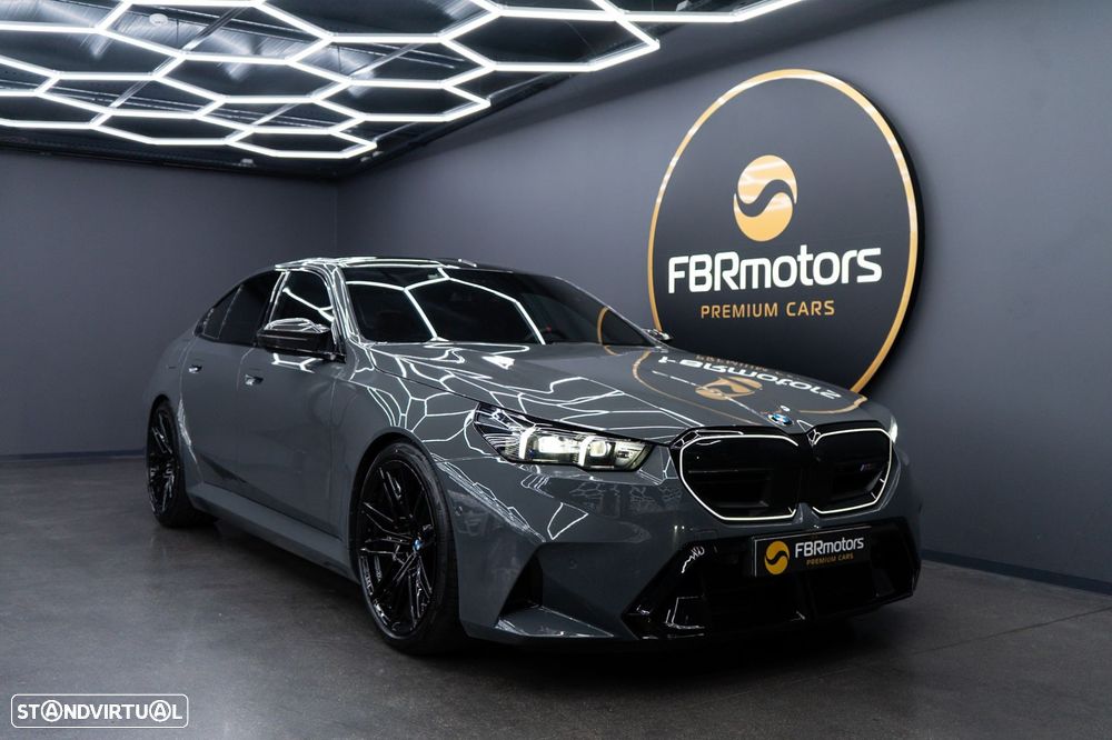 BMW M5 xDrive - 1