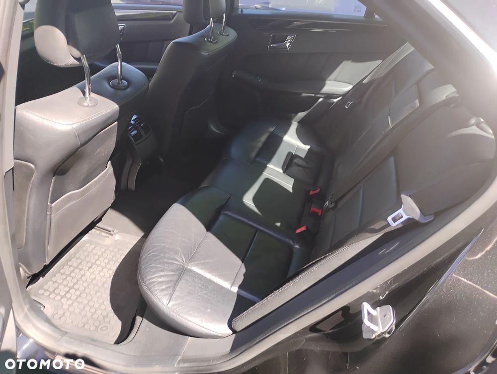 Mercedes-Benz Klasa E 220 CDI DPF BlueEFFICIENCY Automatik Avantgarde - 11