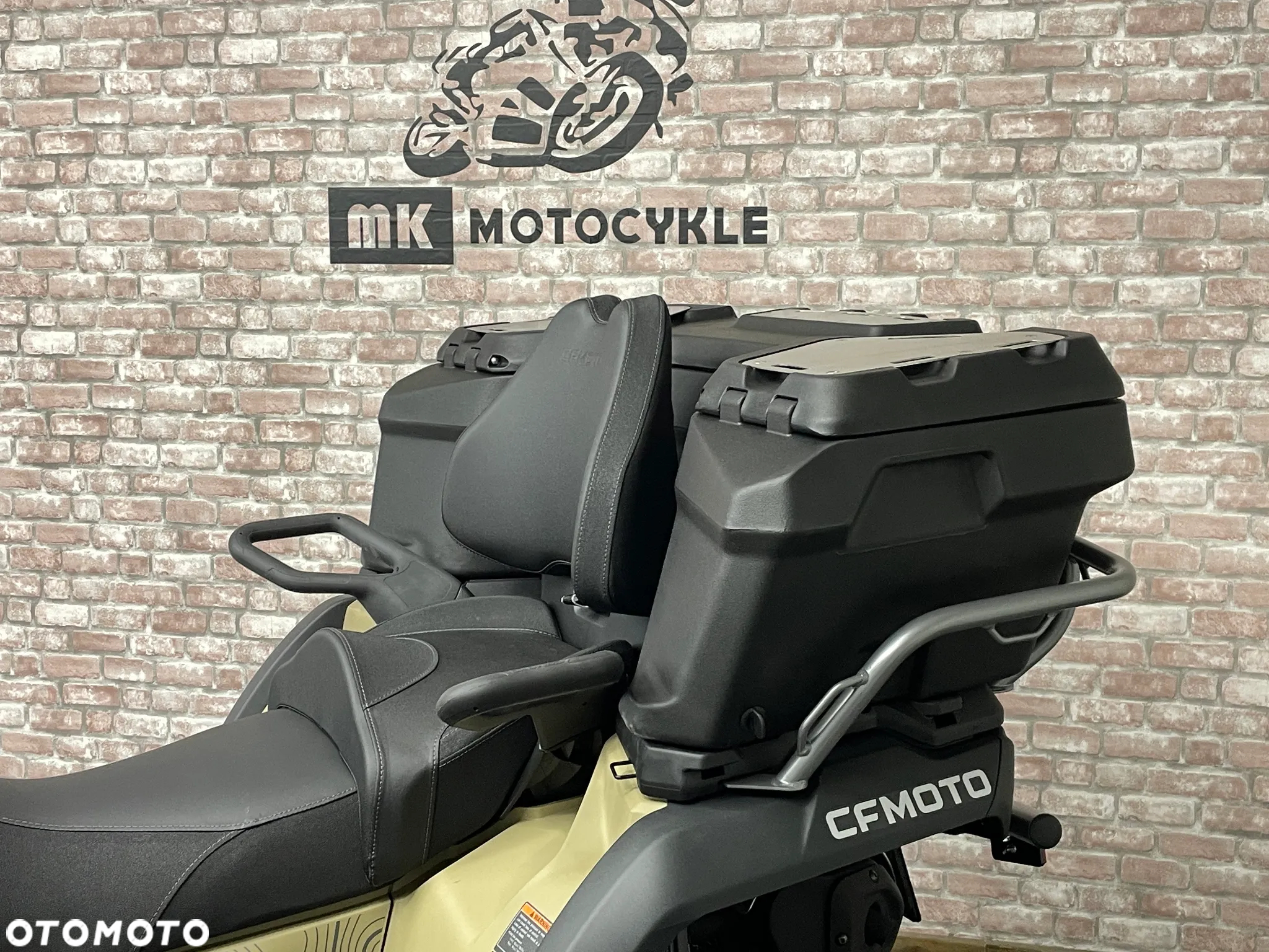 CFMoto CForce - 8