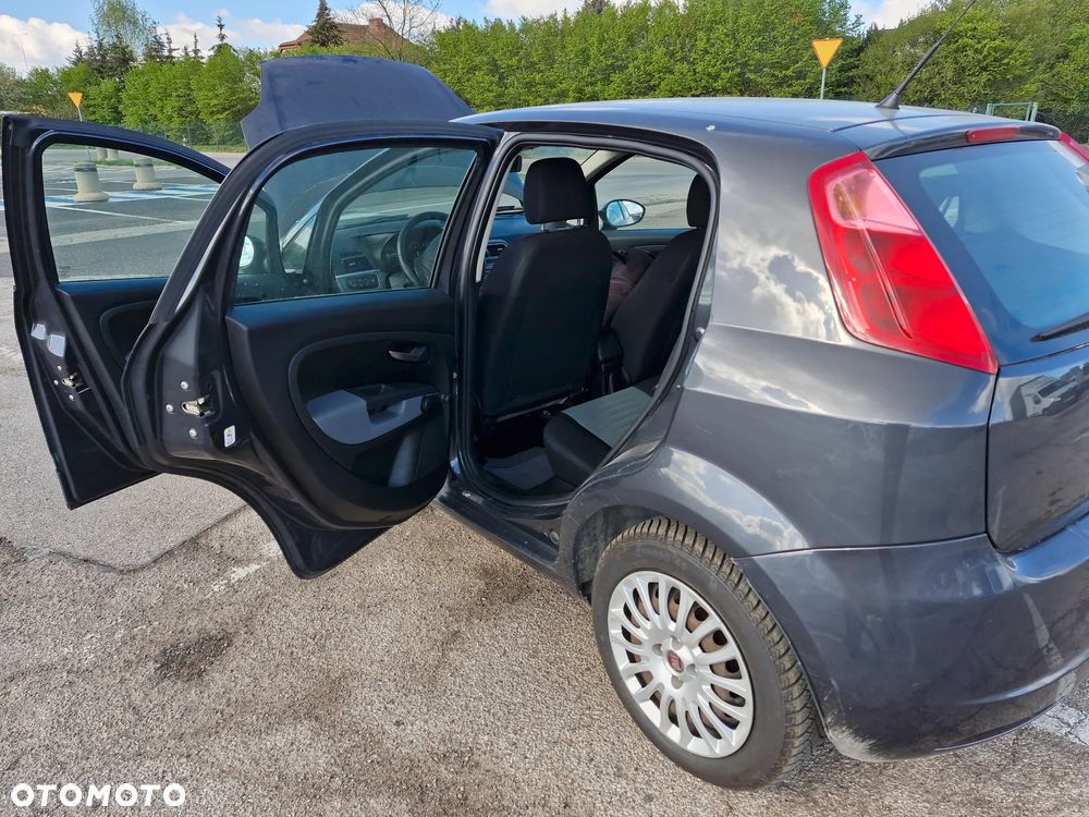 Fiat Grande Punto - 15