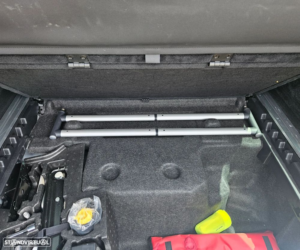 Mercedes-Benz E 300 Bluetec Hybrid Avantgarde - 18