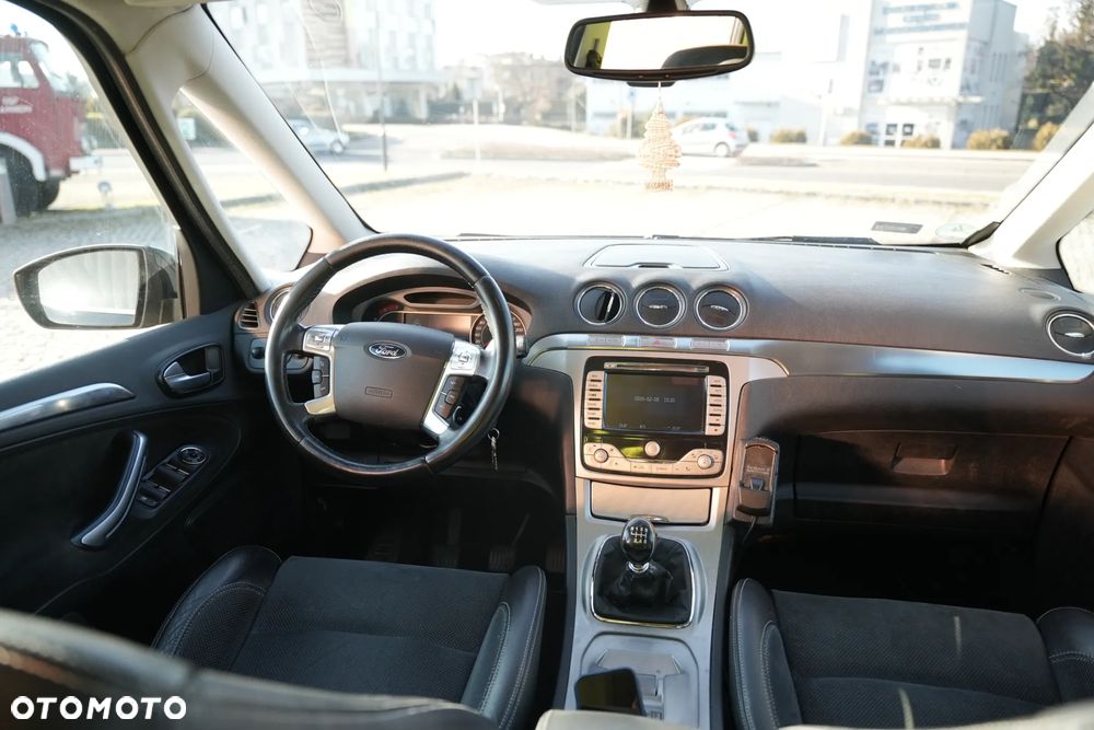 Ford Galaxy 2.0 TDCi Ghia - 27