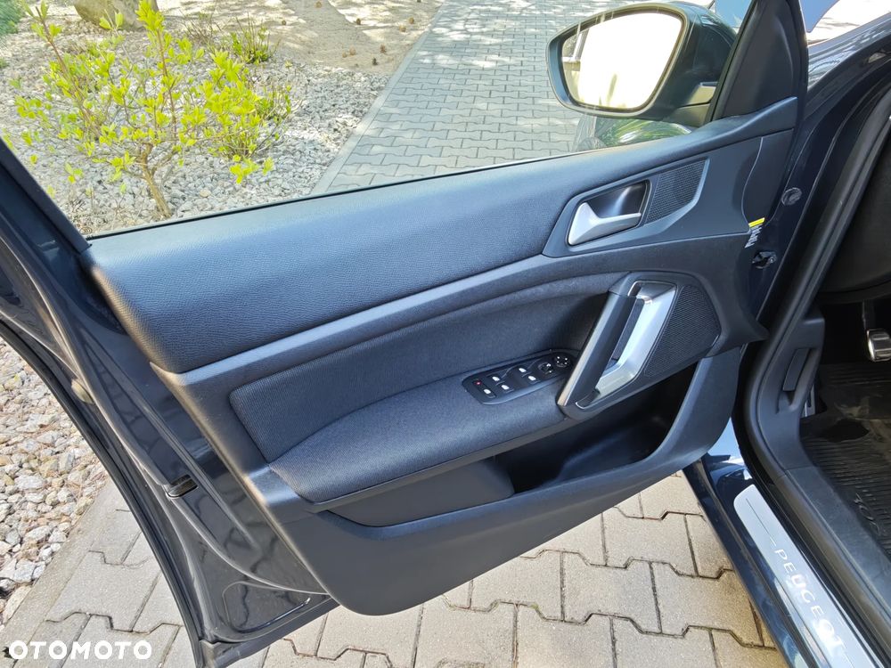 Peugeot 308 1.5 BlueHDi Allure S&S - 29