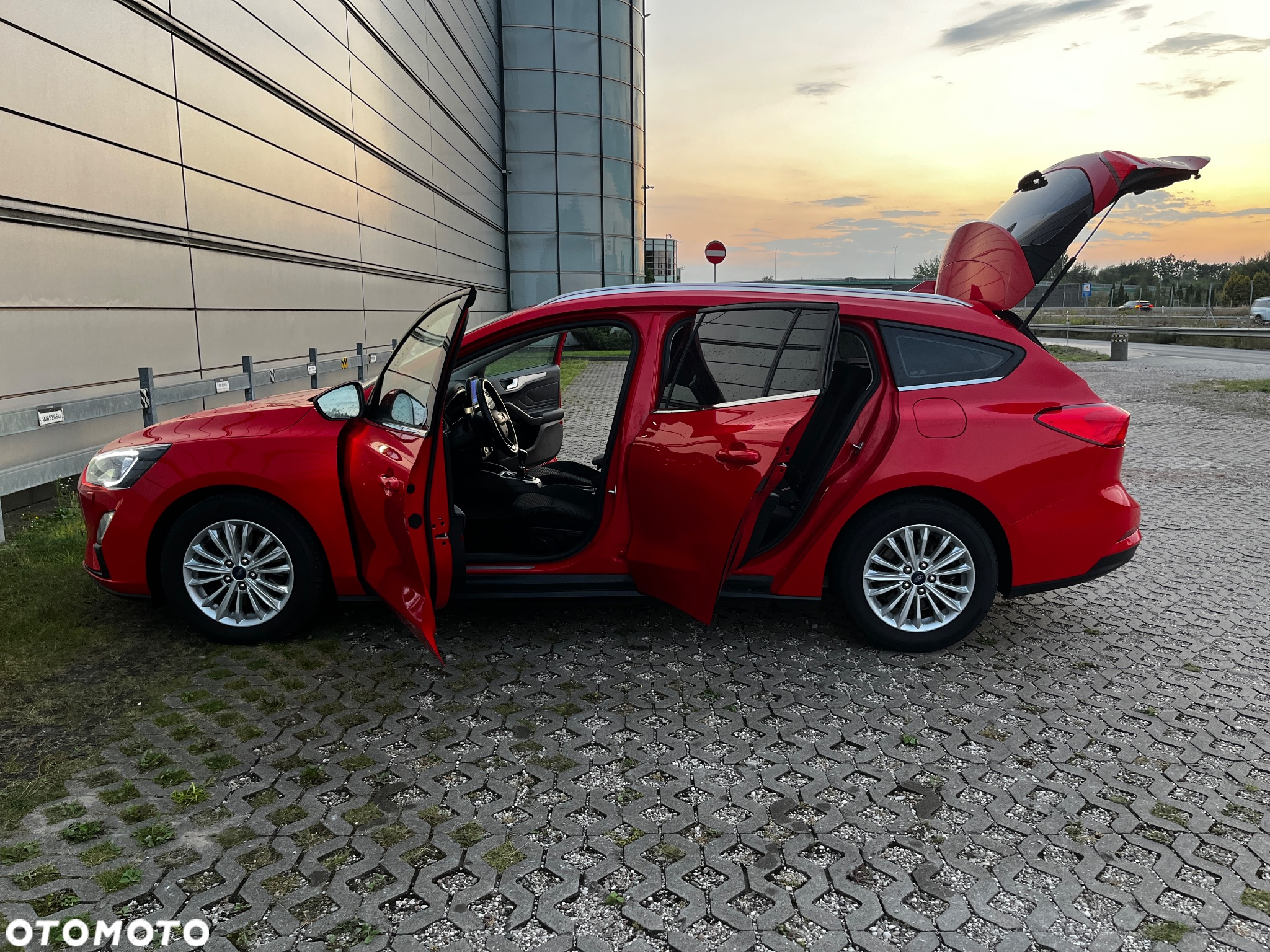 Ford Focus 1.5 EcoBlue Start-Stopp-System TITANIUM - 11