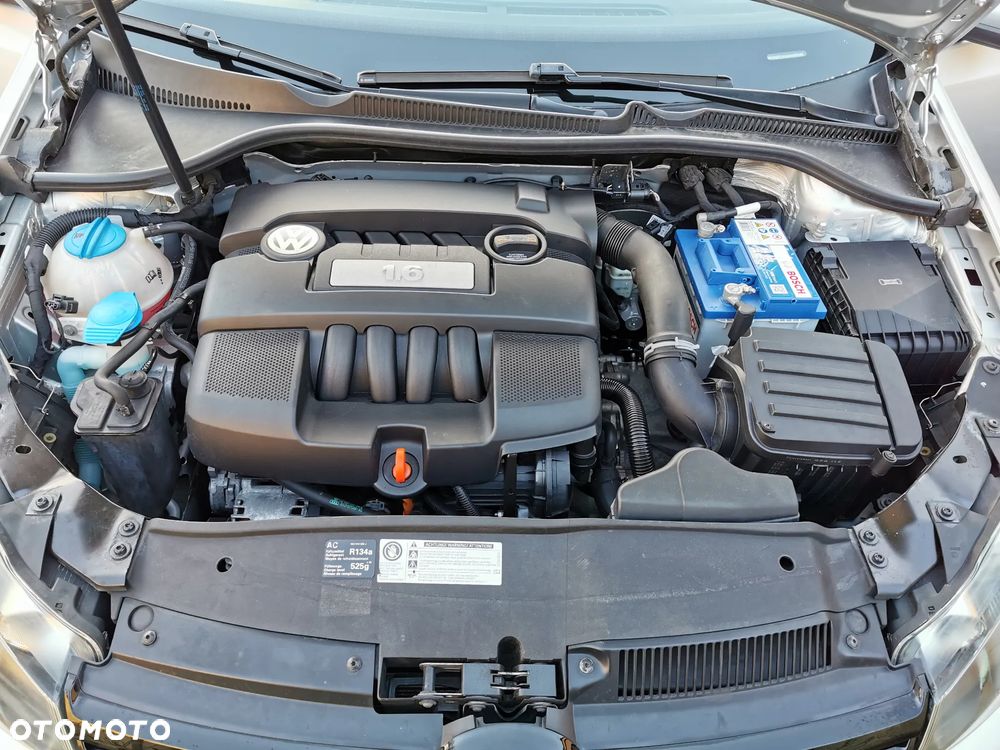 Volkswagen Golf 1.6 Trendline DSG - 36