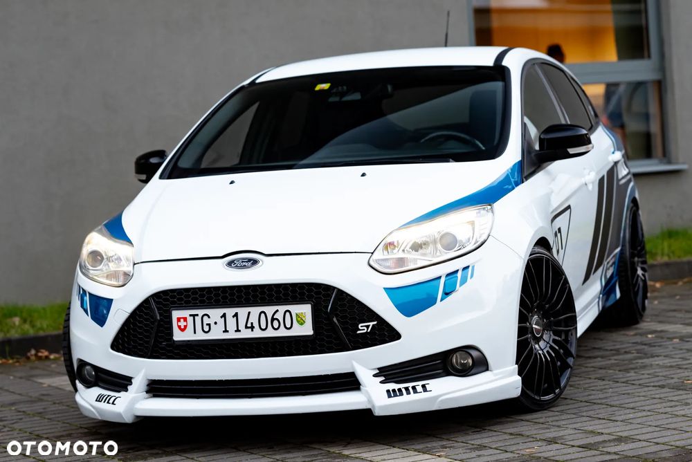 Ford Focus ST2 - 5