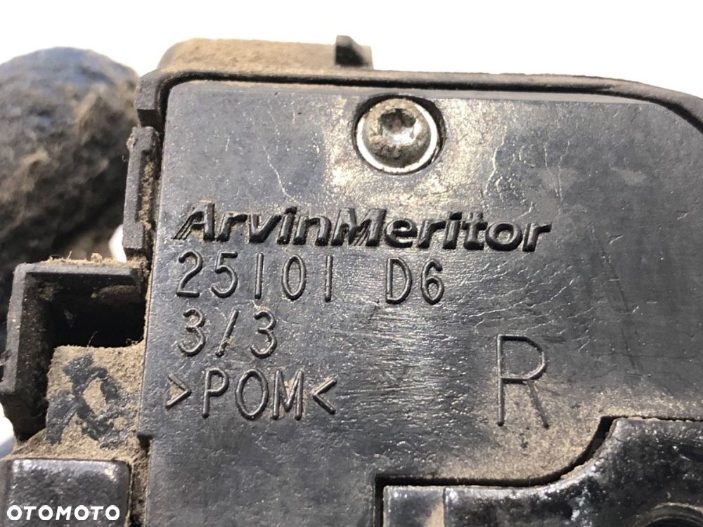 ZAMEK DRZWI PRAWY TYŁ  SKODA ROOMSTER Praktik (5J) 2007 - 2015 1.4 TDI 59 kW [80 KM] olej napędowy - 5