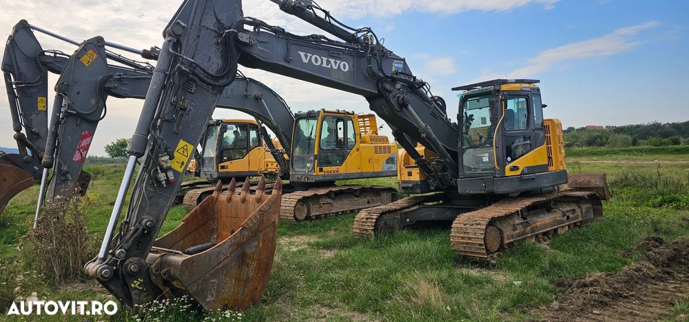 Volvo ECR 235 DL Excavator pe senile - 1