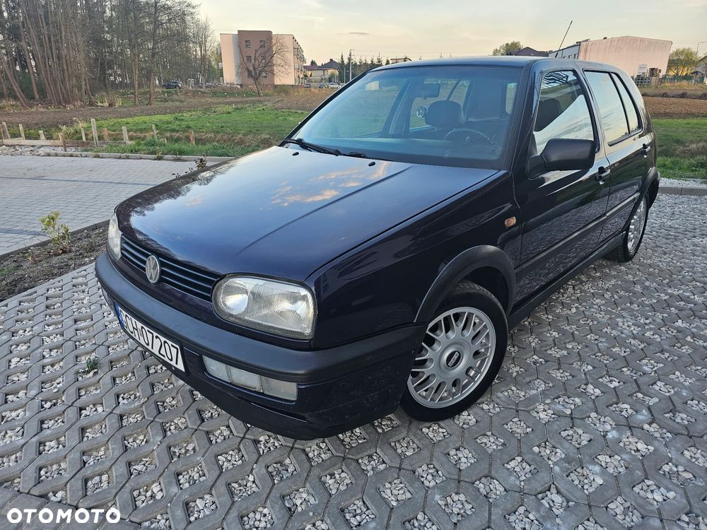 Volkswagen Golf - 3
