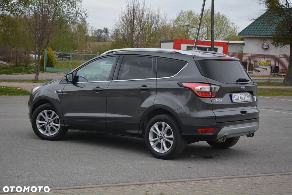 Ford Kuga - 10