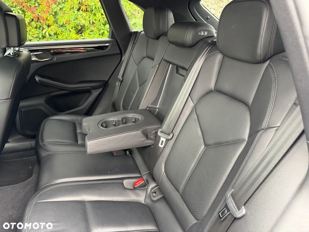 Porsche Macan - 36