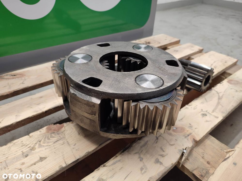 Półoś CLAAS Axion 810 - 5