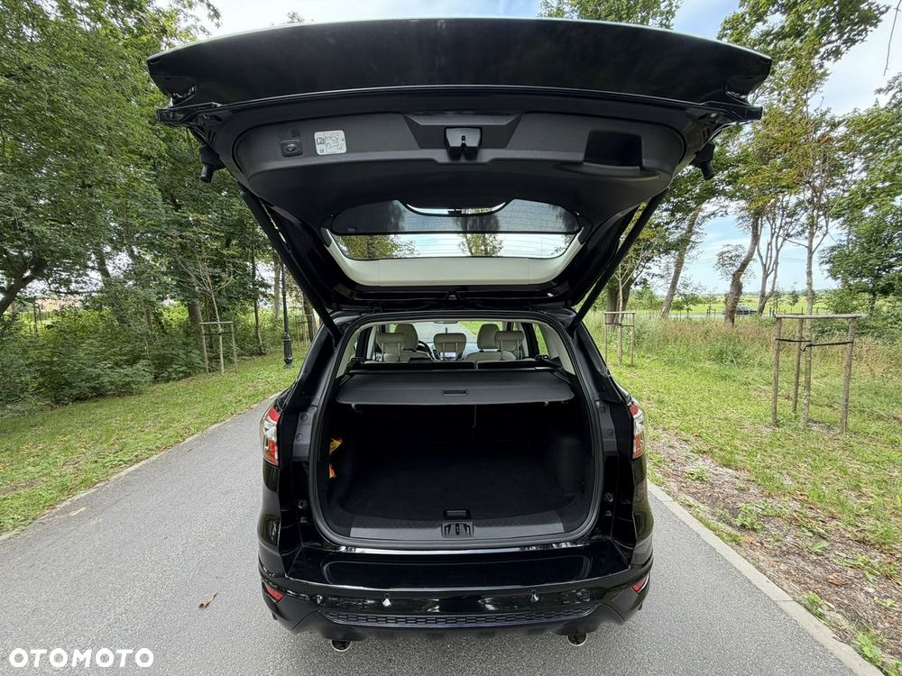 Ford Kuga - 24