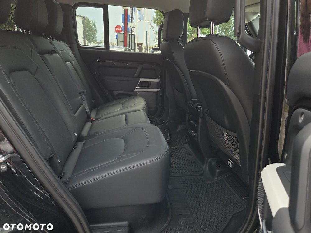 Land Rover Defender 3.0 D250 mHEV X-Dynamic HSE - 19