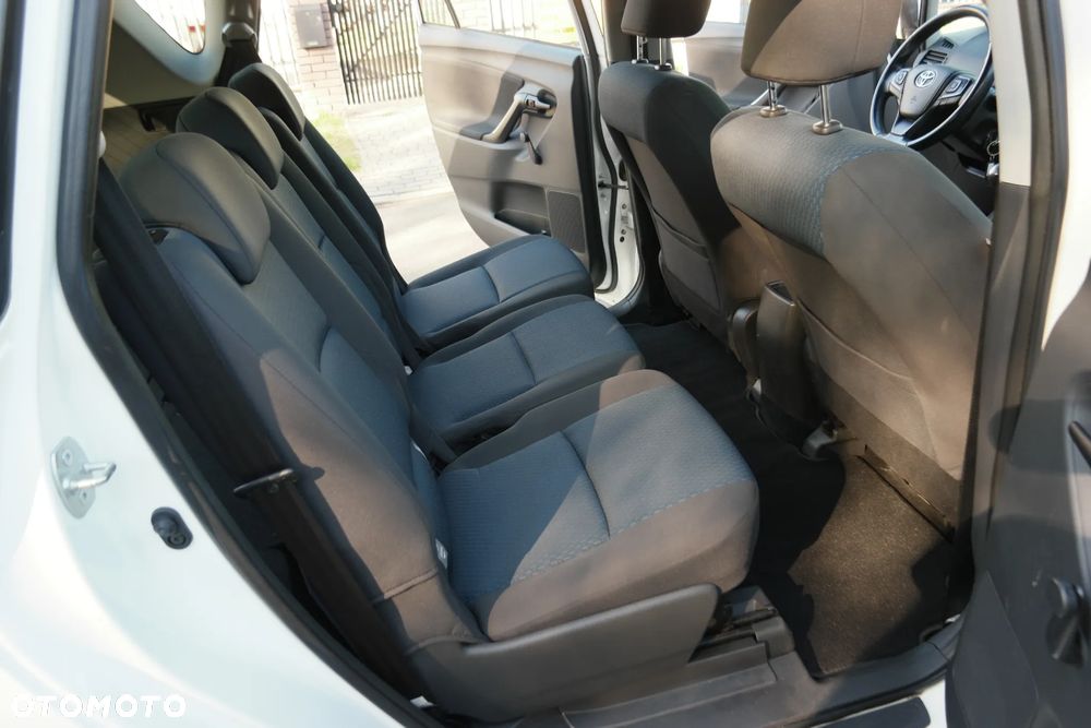Toyota Verso - 21