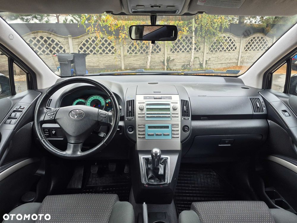 Toyota Corolla Verso - 7