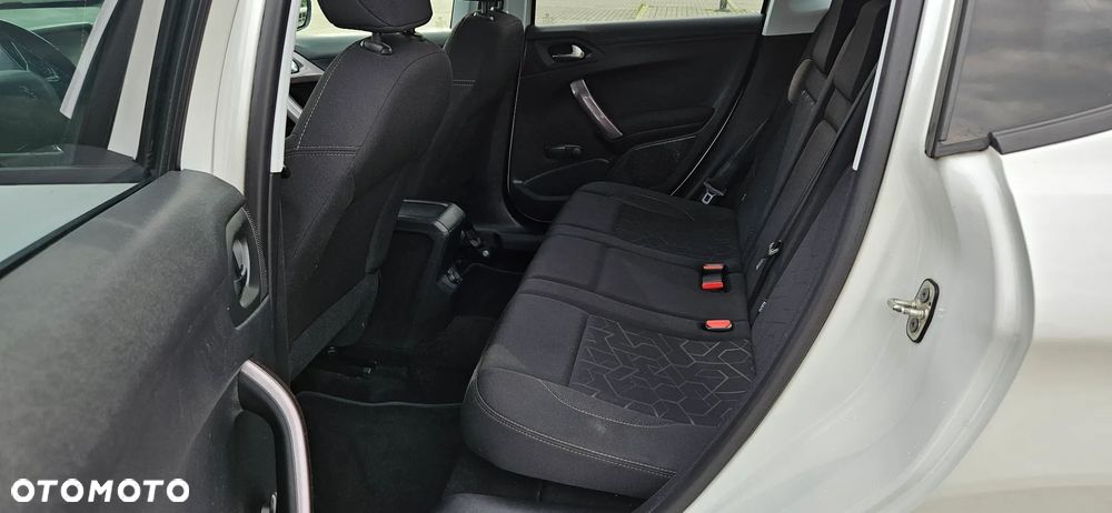 Peugeot 2008 PureTech 82 Allure - 7