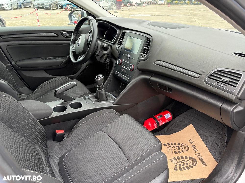 Renault Megane TCe GPF Business - 8